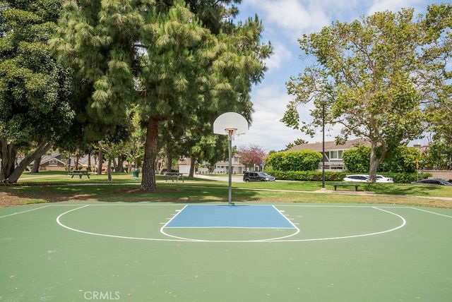 3433 Wimbledon Way, Costa Mesa, CA 92626