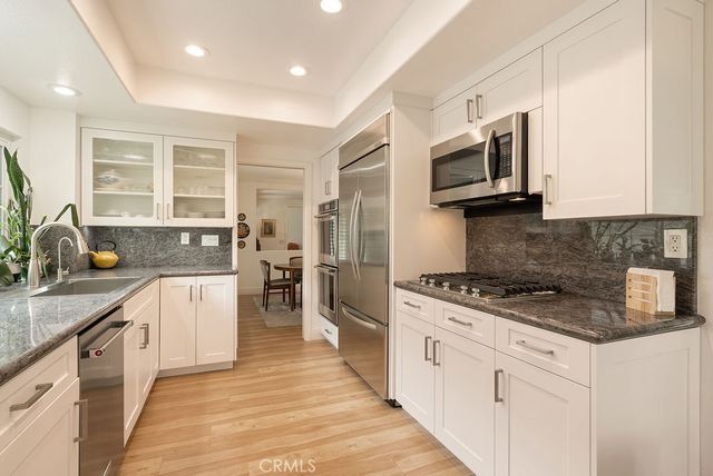 3433 Wimbledon Way, Costa Mesa, CA 92626
