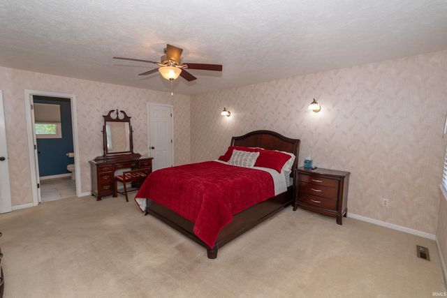 51861 S Lake Court, Granger, IN 46530