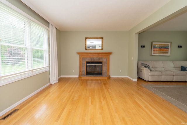 51861 S Lake Court, Granger, IN 46530