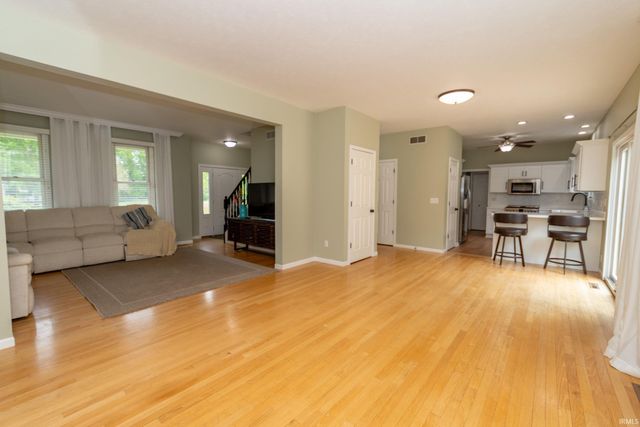 51861 S Lake Court, Granger, IN 46530
