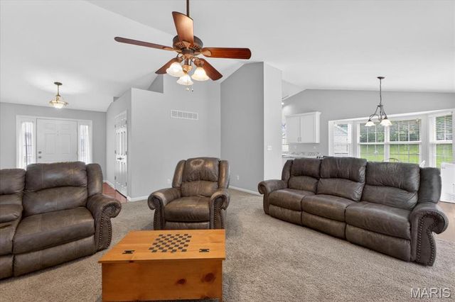 1910 Bonnie Brook Lane, Wentzville, MO 63385