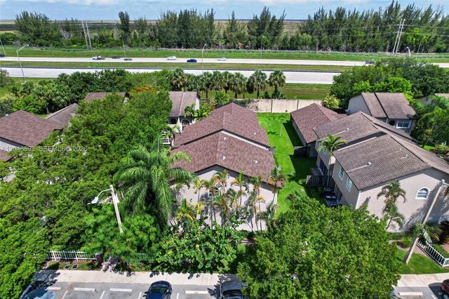 3835 NW 122nd Ter, Sunrise, FL 33323