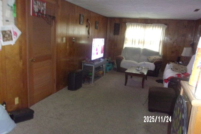 431 S 5th Street, Watseka, IL 60970