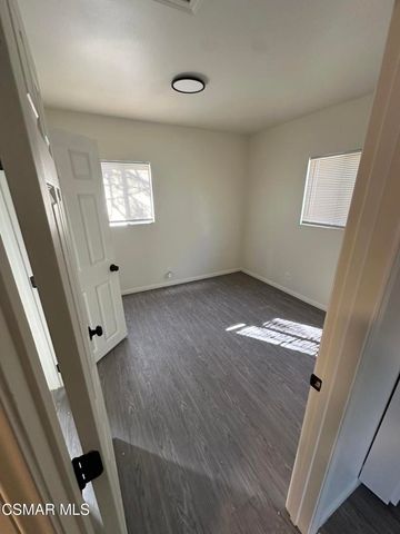 14638 Calvert Street, Van Nuys, CA 91411