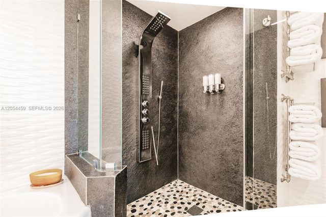 3029 NE 188th St 714, Aventura, FL 33180