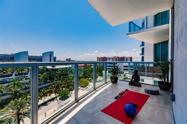 3029 NE 188th St 714, Aventura, FL 33180
