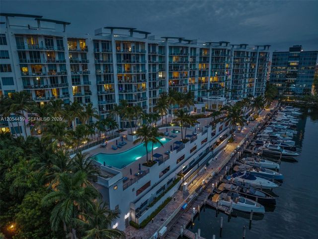 3029 NE 188th St 714, Aventura, FL 33180