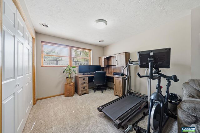 1809 SW 16th Street, Lincoln, NE 68522