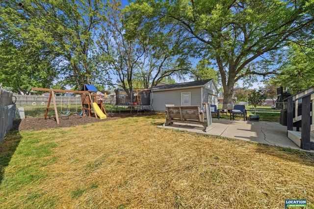1809 SW 16th Street, Lincoln, NE 68522