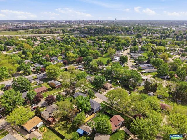 1809 SW 16th Street, Lincoln, NE 68522