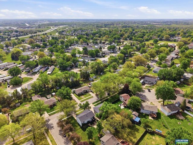 1809 SW 16th Street, Lincoln, NE 68522