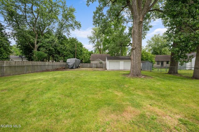 6003 Livingston Drive, Toledo, OH 43613