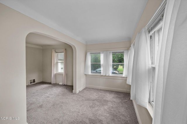 6003 Livingston Drive, Toledo, OH 43613