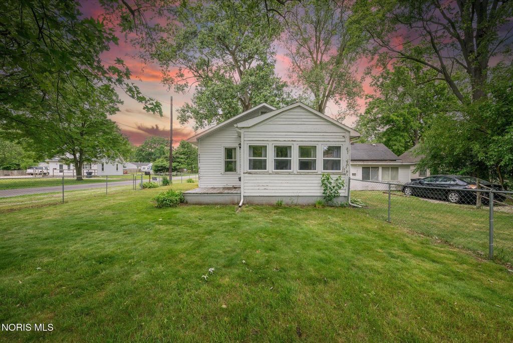 6003 Livingston Drive, Toledo, OH 43613