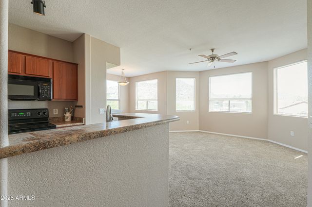 9820 N CENTRAL Avenue 212, Phoenix, AZ 85020