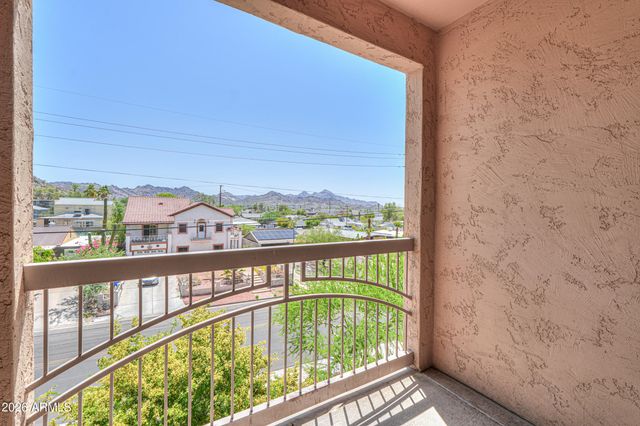 9820 N CENTRAL Avenue 212, Phoenix, AZ 85020