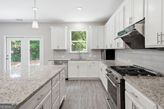4367 Waxwing Street, Hoschton, GA 30548