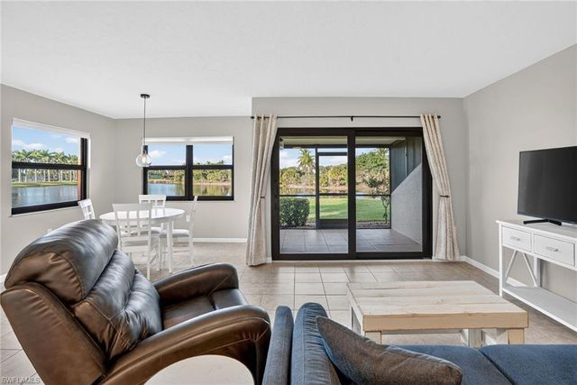 1544 Mainsail DR # 48C, Naples, FL 34114