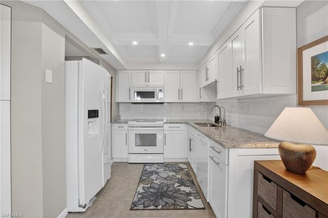 1544 Mainsail DR # 48C, Naples, FL 34114