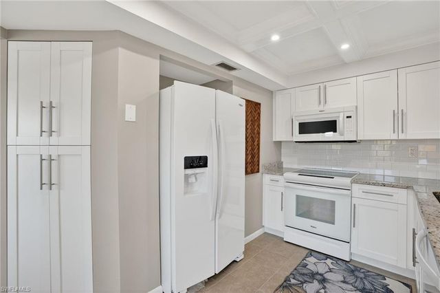 1544 Mainsail DR # 48C, Naples, FL 34114