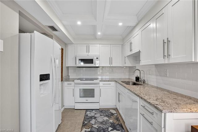 1544 Mainsail DR # 48C, Naples, FL 34114