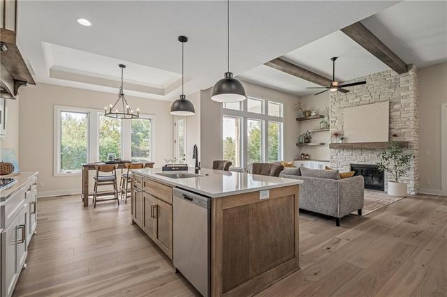 25128 W 141st Terrace, Olathe, KS 66061