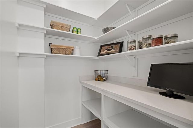 25128 W 141st Terrace, Olathe, KS 66061