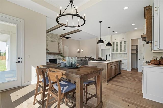 25128 W 141st Terrace, Olathe, KS 66061