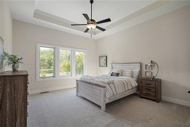 25128 W 141st Terrace, Olathe, KS 66061