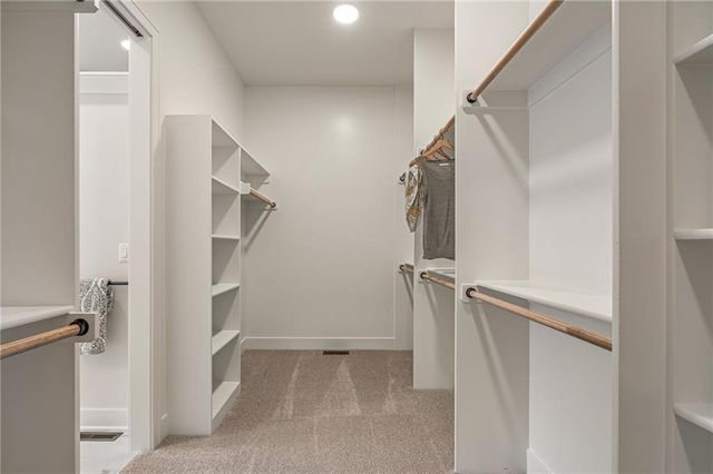 25128 W 141st Terrace, Olathe, KS 66061