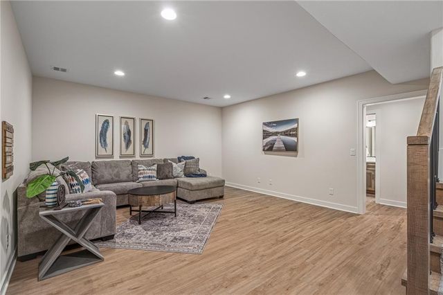 25128 W 141st Terrace, Olathe, KS 66061