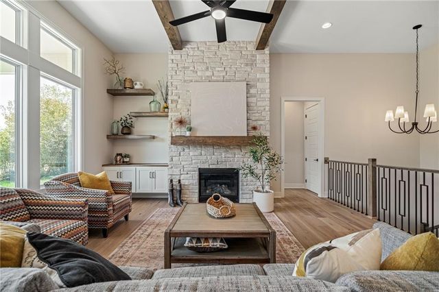 25128 W 141st Terrace, Olathe, KS 66061