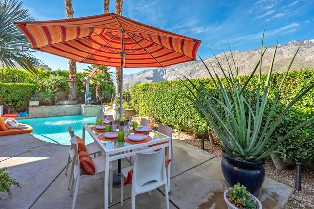 901 Alejo Vista, Palm Springs, CA 92262