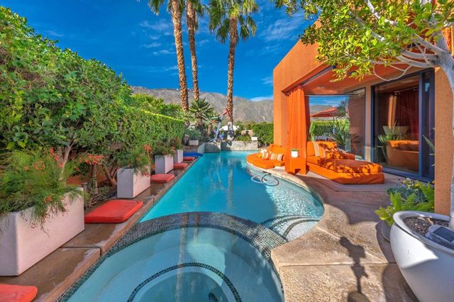 901 Alejo Vista, Palm Springs, CA 92262