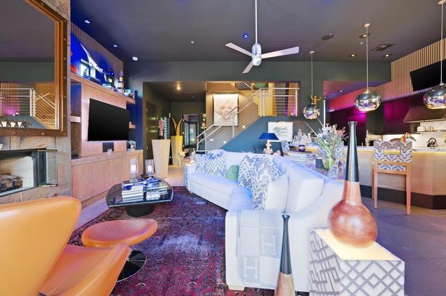 901 Alejo Vista, Palm Springs, CA 92262