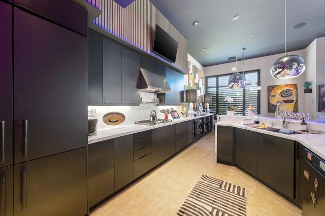 901 Alejo Vista, Palm Springs, CA 92262