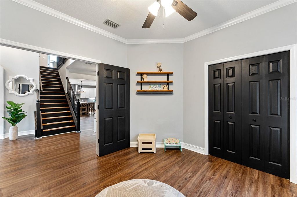 Image 11 of property listing at 5292 KERNWOOD COURT, Palm Harbor, FL 34685