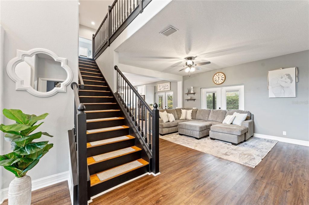 Image 18 of property listing at 5292 KERNWOOD COURT, Palm Harbor, FL 34685