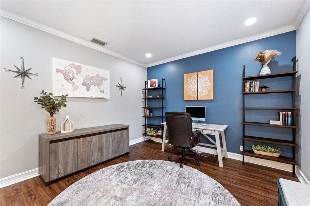 Image 6 of property listing at 5292 KERNWOOD COURT, Palm Harbor, FL 34685