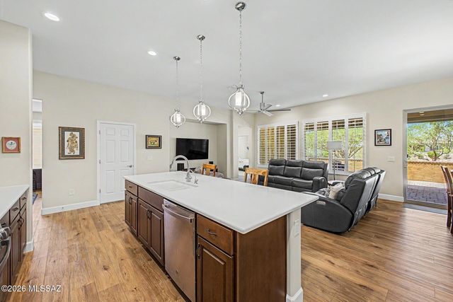 61202 E Shale Road, Oracle, AZ 85623