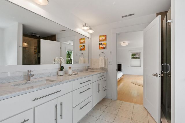 284 Elsinore St, Concord, MA 01742