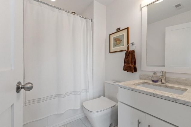 284 Elsinore St, Concord, MA 01742