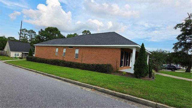 1001 Linlen Avenue, Mobile, AL 36609