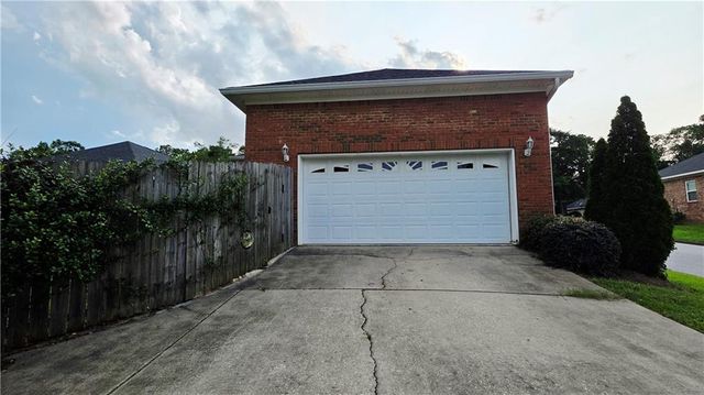 1001 Linlen Avenue, Mobile, AL 36609