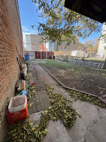 2104 S California Avenue, Chicago, IL 60608