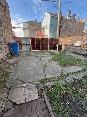 2104 S California Avenue, Chicago, IL 60608