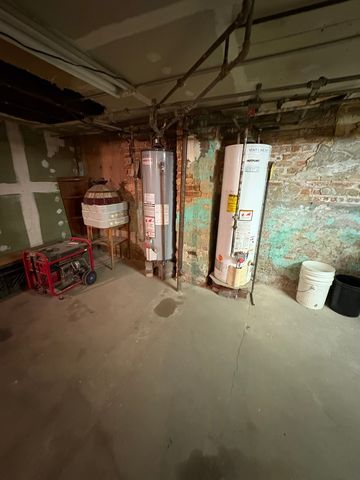 2104 S California Avenue, Chicago, IL 60608