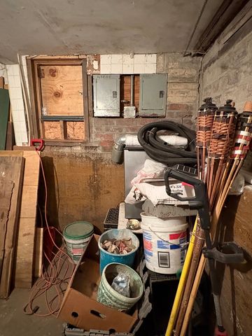 2104 S California Avenue, Chicago, IL 60608