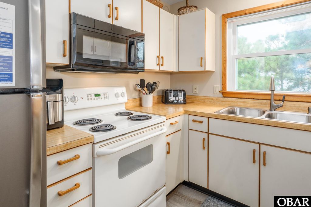 Image 13 of property listing at 1133 Payson Street Lot 120, Corolla, NC 27927